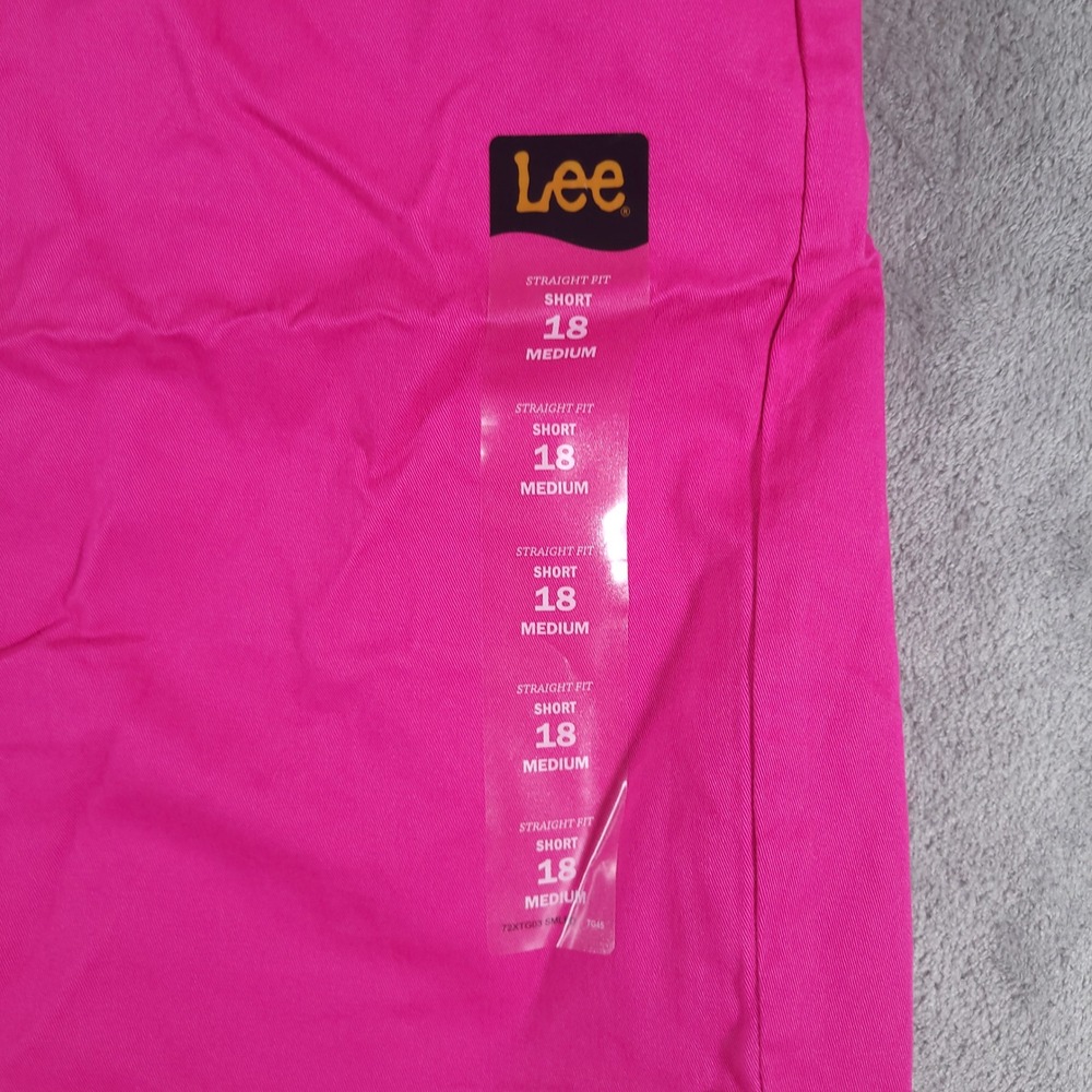 Lee Shorts Womens 18 Medium Pink VT Boysenberry Straight Fit Stretch Casual New - Picture 2 of 10